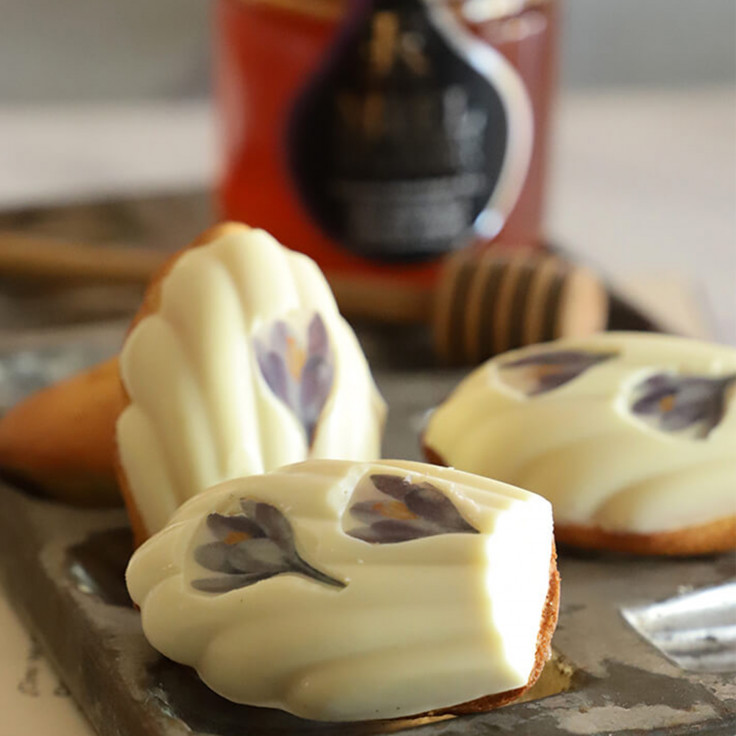 Receta madeleines de limón con miel de azafrán y jengibre